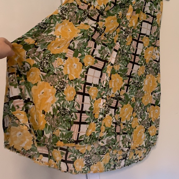 Porridge Yellow Rose Tunic - Picture 4 of 8